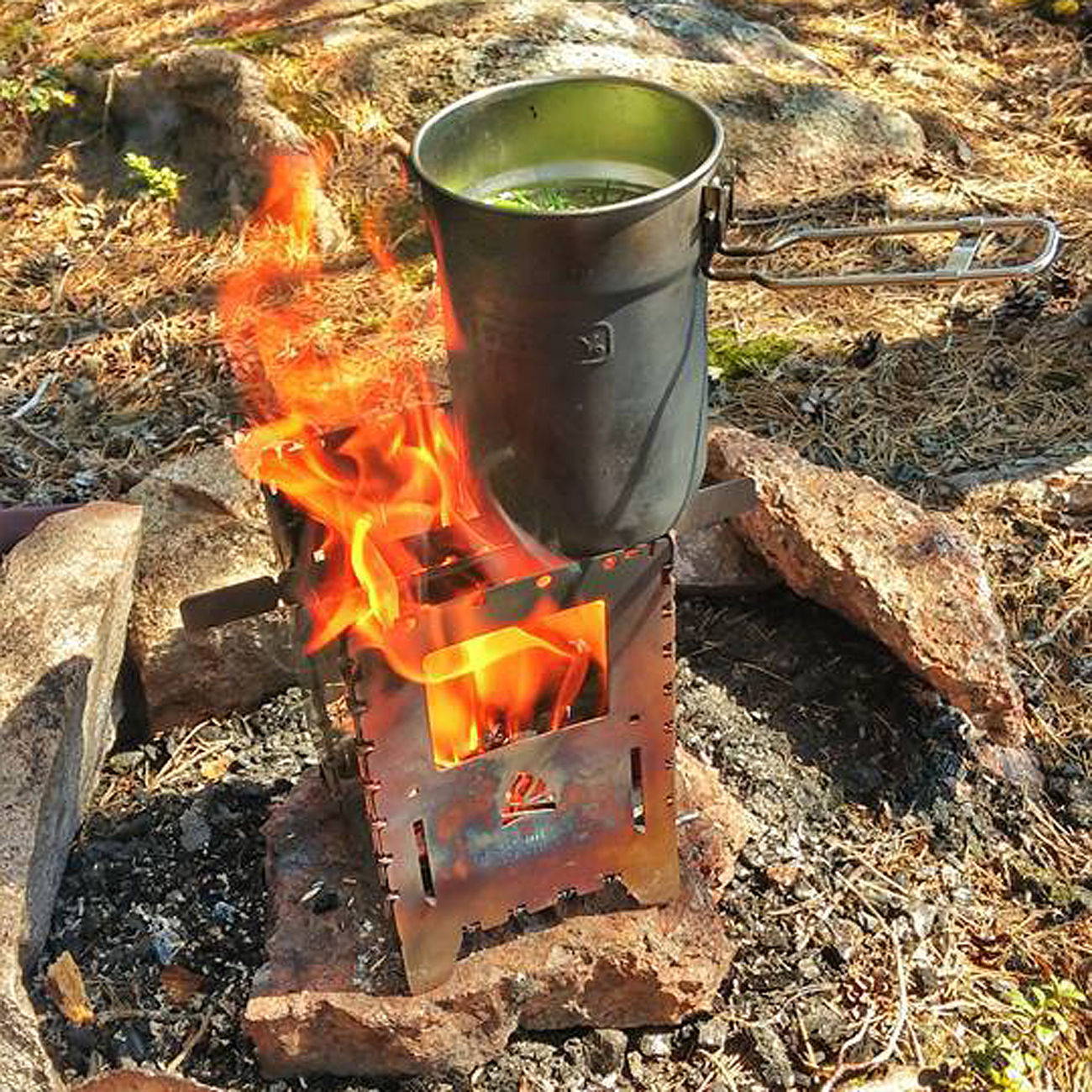 Bushcraft Essentials Bushbox XL SET mit Tasche und Rost Bild 1