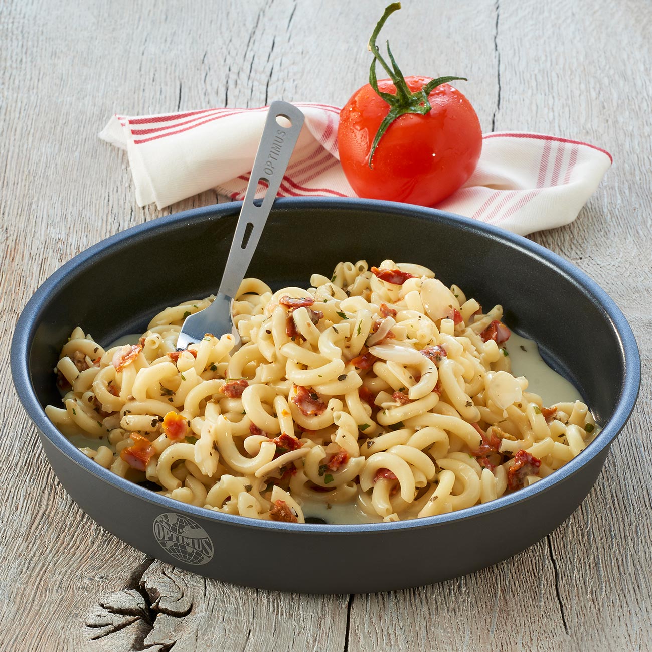 Trek'n Eat Hauptgericht Lachspesto mit Pasta Bild 1