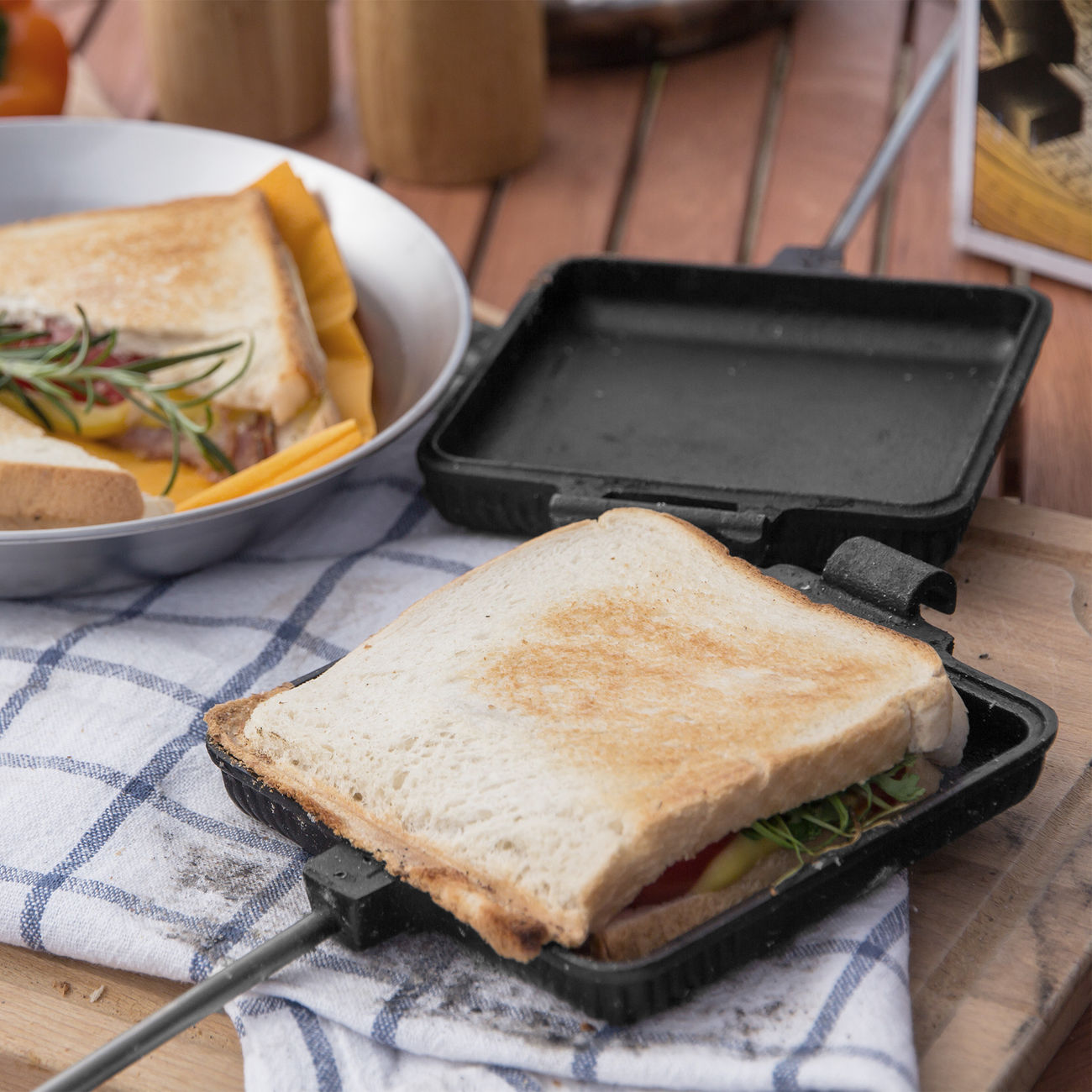 Petromax Sandwicheisen Bild 1