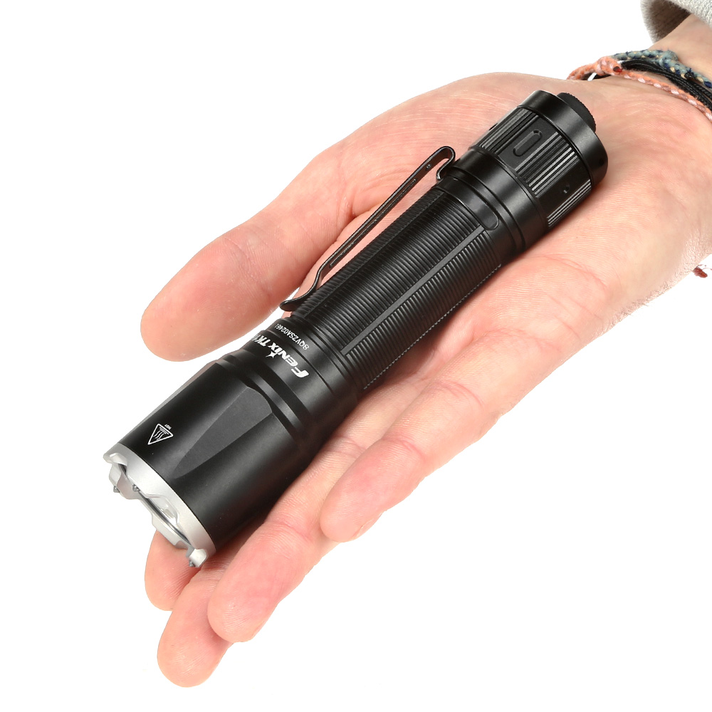 Fenix LED-Lampe TK16 V2.0 schwarz 3100 Lumen Bild 1