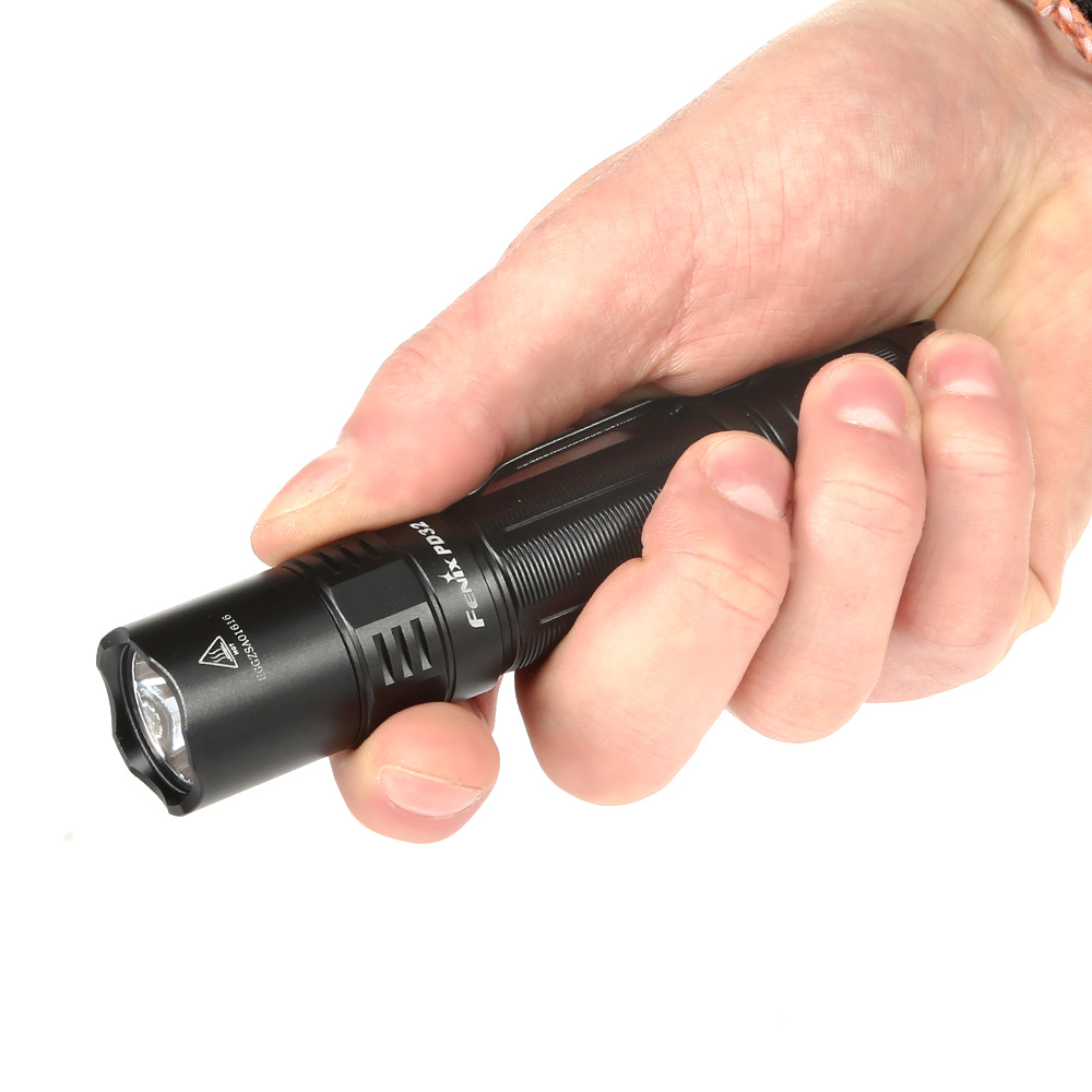Fenix LED Taschenlampe PD32 V2.0 1200 Lumen schwarz Bild 1
