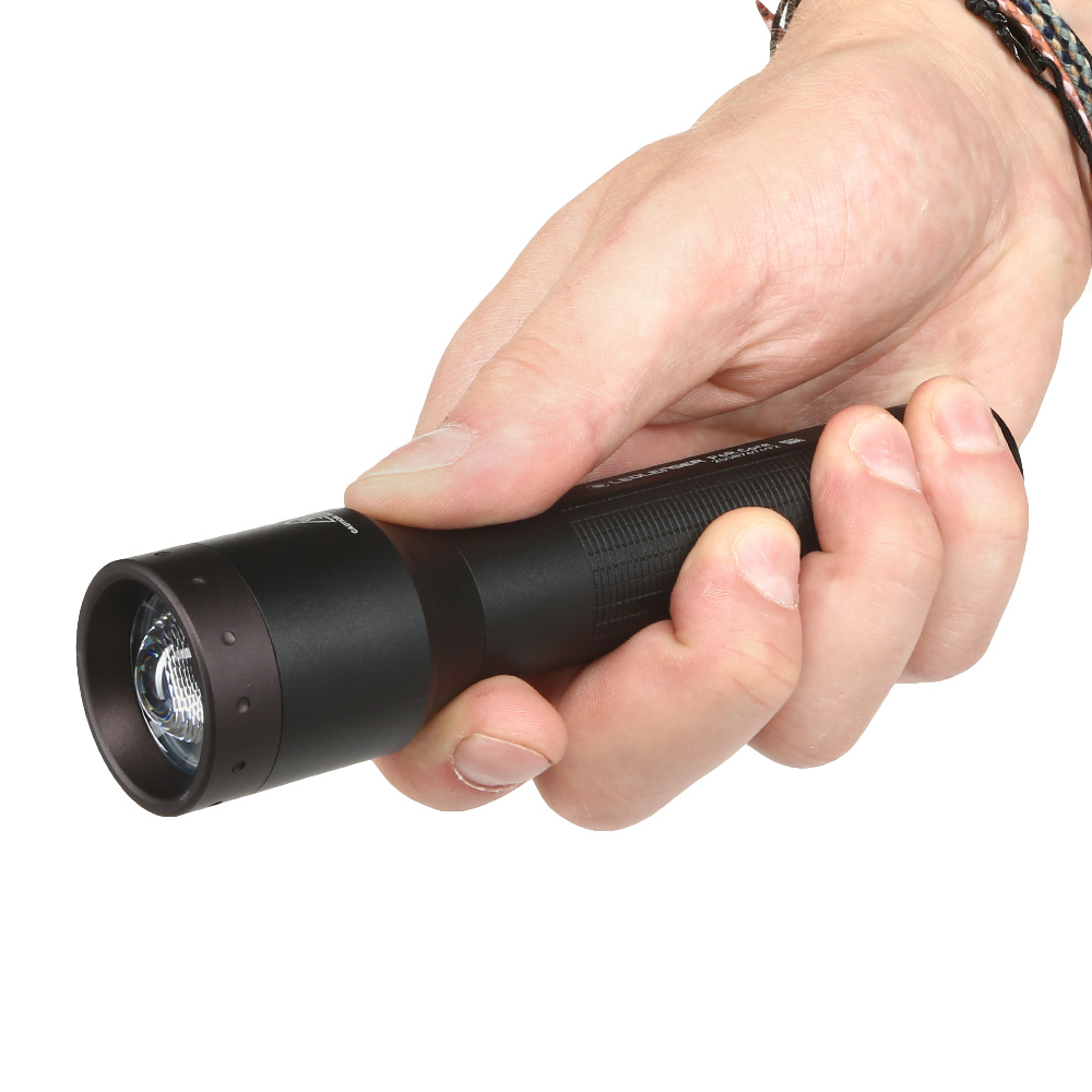 LED Lenser LED-Taschenlampe P6R Core 900 Lumen inkl. Handschlaufe, Akku schwarz Bild 10