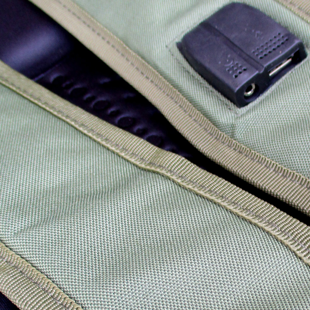 CI Rucksack Provider mit USB-Anschluss oliv 40 Liter Bild 1