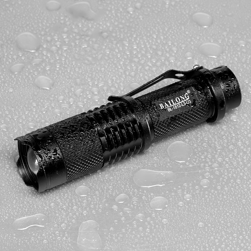 Bailong LED-Taschenlampe mit Zoom, Strobe und SOS schwarz inkl. Akku und Ladegert Bild 1