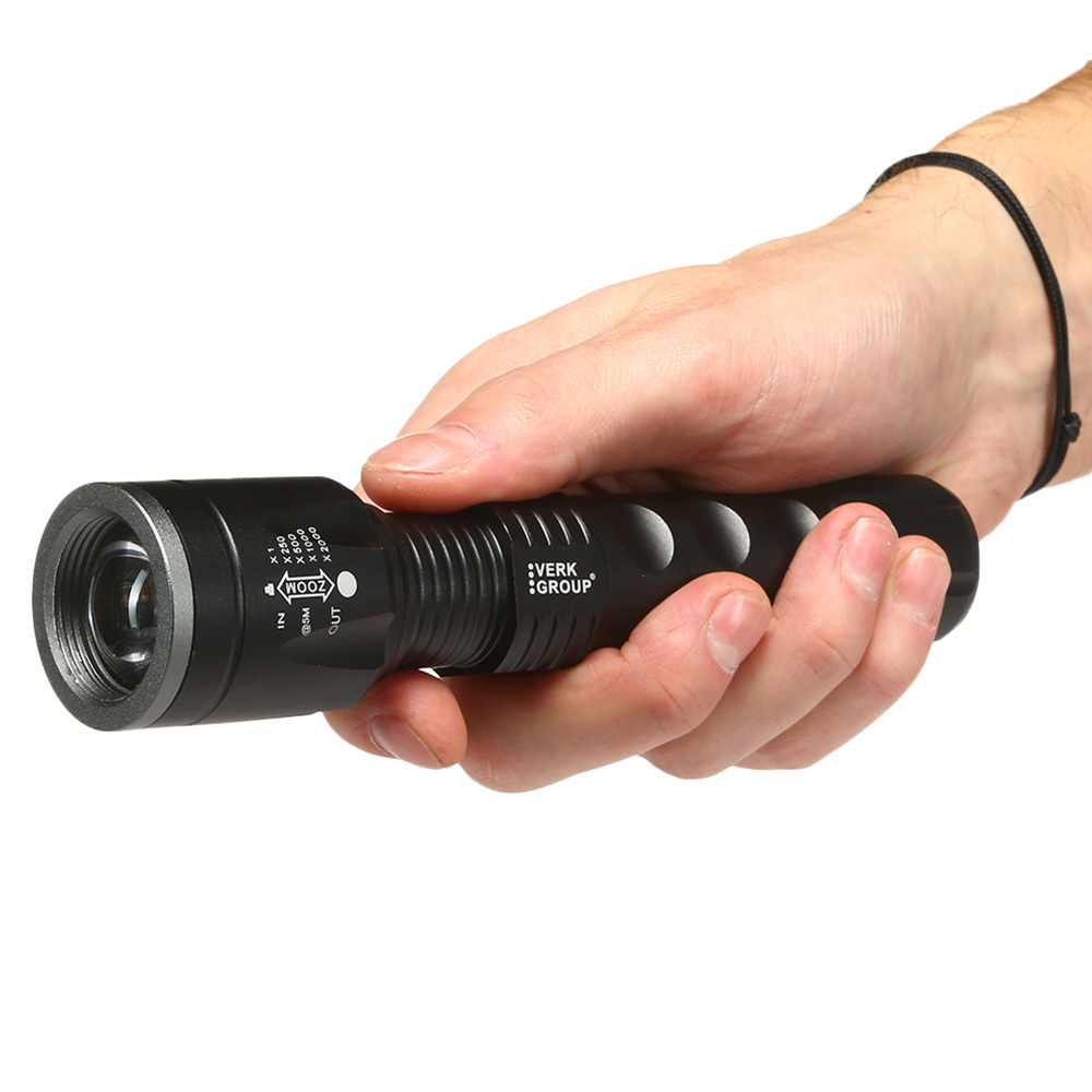 Bailong LED-Taschenlampe mit Zoom, Strobe und SOS schwarz inkl. Akku und Ladegert Bild 1