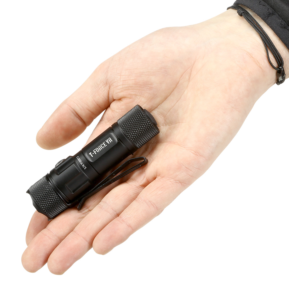 Mactronic LED Taschenlampe T-Force VR 1000 Lumen schwarz inkl. Ladekabel, 3 x Farbfilter, Kabelschalter und Lanyard Bild 1