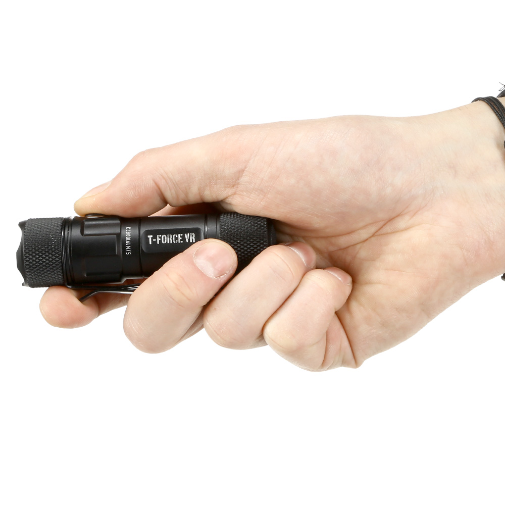 Mactronic LED Taschenlampe T-Force VR 1000 Lumen schwarz inkl. Ladekabel, 3 x Farbfilter, Kabelschalter und Lanyard Bild 9