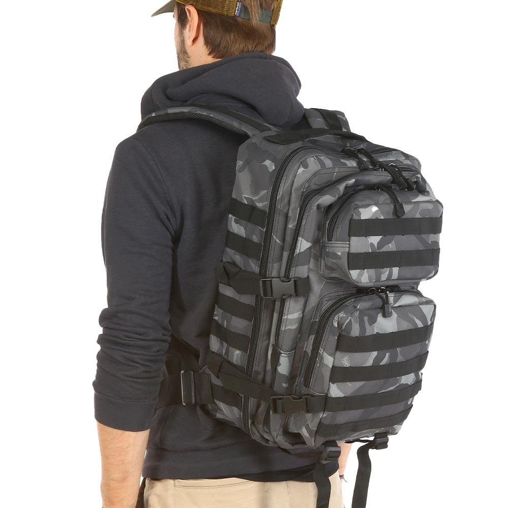 101 INC Rucksack Mountain 45 Liter night camo Bild 10