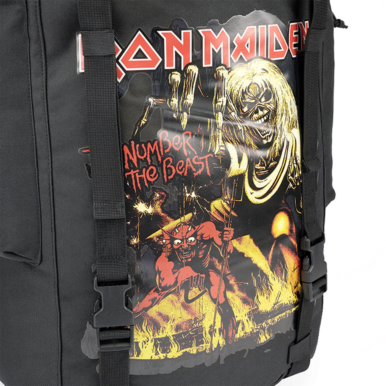 Brandit Iron Maiden Festival Rucksack Set 40 Liter schwarz inkl. Poncho, Sitzmatte, Raincover, Schlsselanhnger, Flaschenffner Bild 2