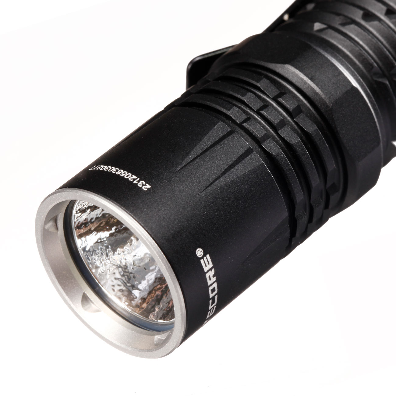 Nitecore LED-Taschenlampe EDC33 4000 Lumen schwarz inkl. Akku, USB-C Ladegert, Lanyard und Grtelclip Bild 7