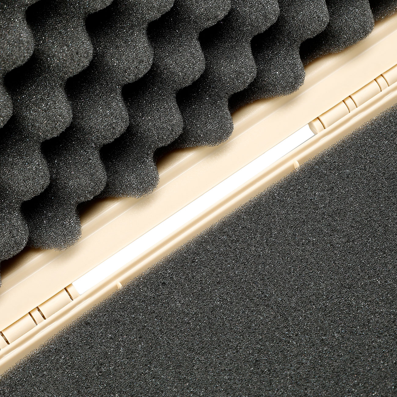 MAX Tactical Pistol Hard Case Pistolenkoffer 30 x 26 x 8,8 cm Waben-Schaumstoff tan Bild 7