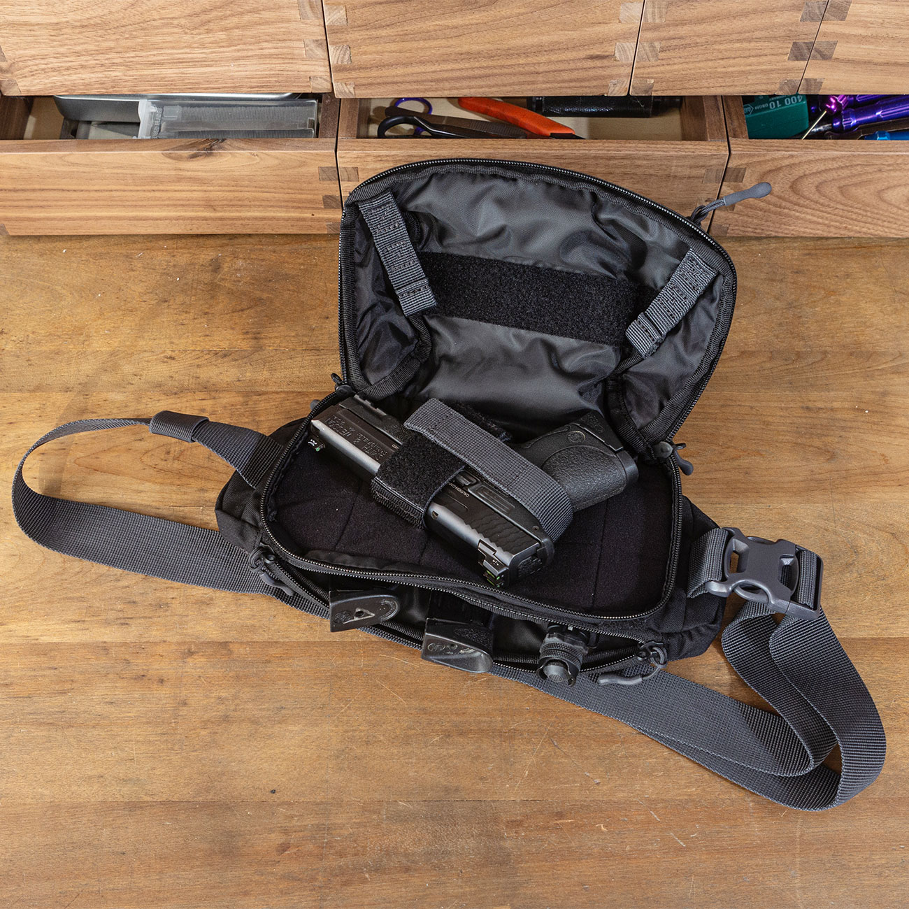 5.11 Bauchtasche COVRT Carry Pistol Pouch 3 Liter schwarz Bild 9