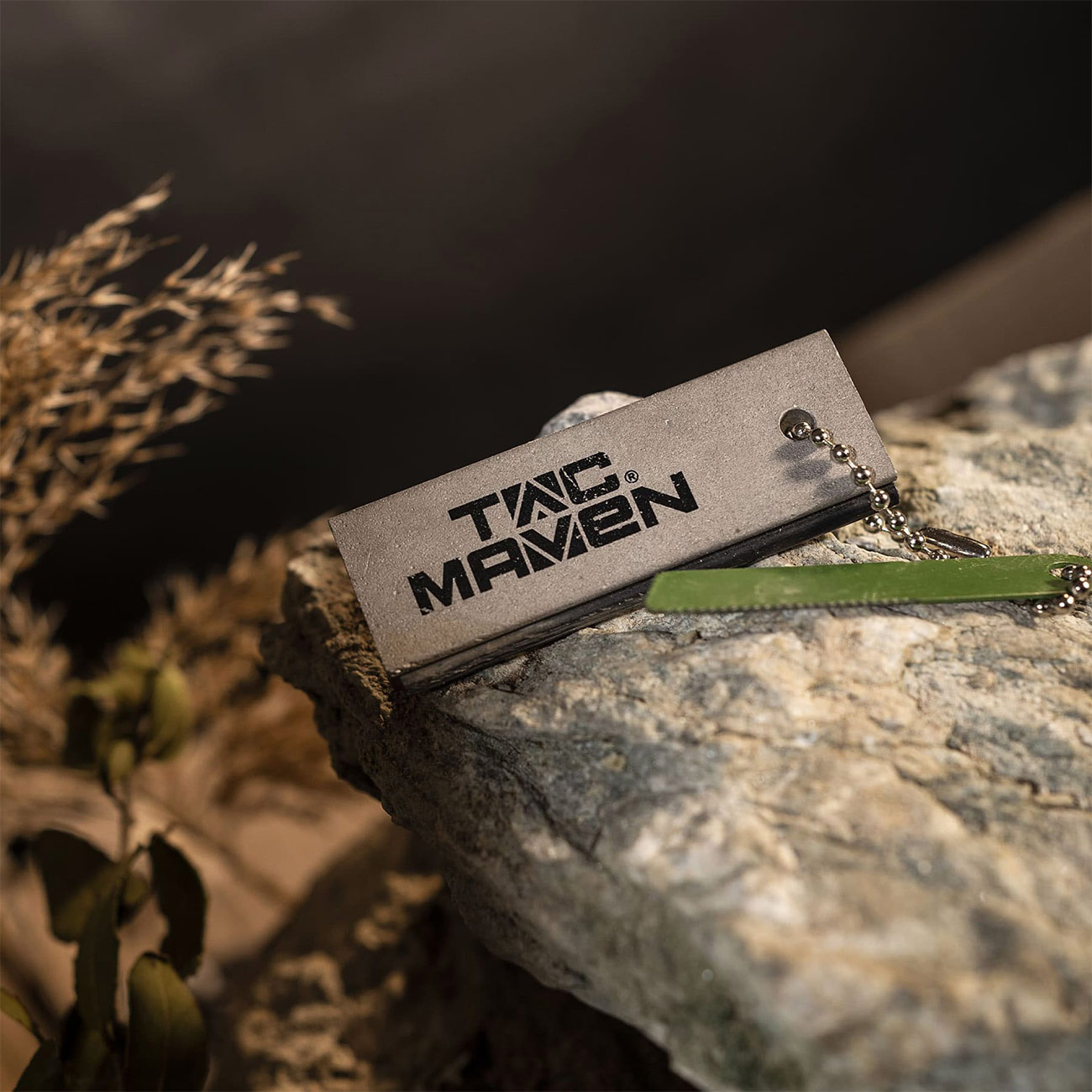 Tac Maven Magnesium Feuerstarter inkl. Schaber Bild 6