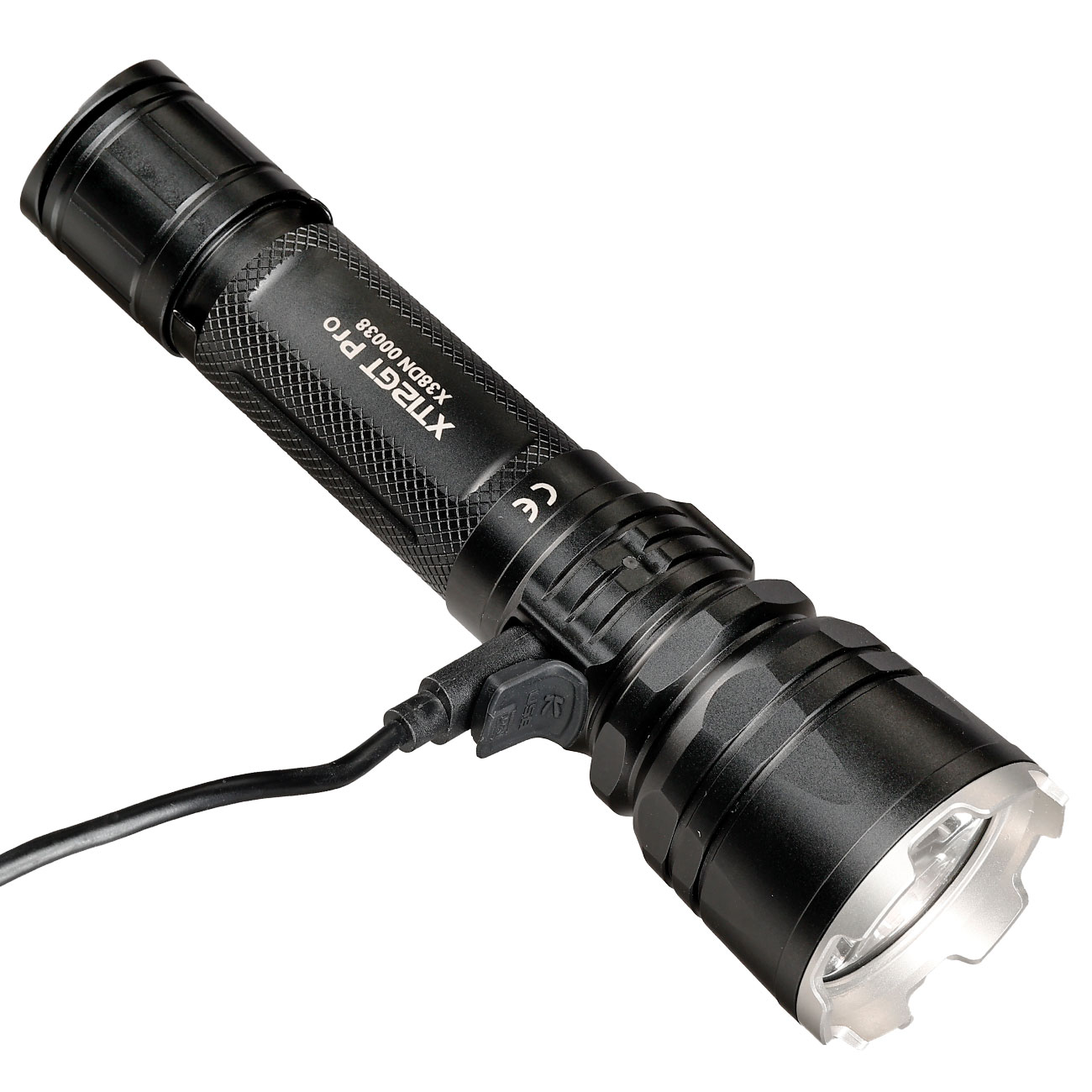 Klarus LED-Taschenlampe XT12GT Pro 1600 Lumen schwarz inkl. USB-C Ladekabel, Li-Ionen-Akku, Lanyard & Nylonholster Bild 6