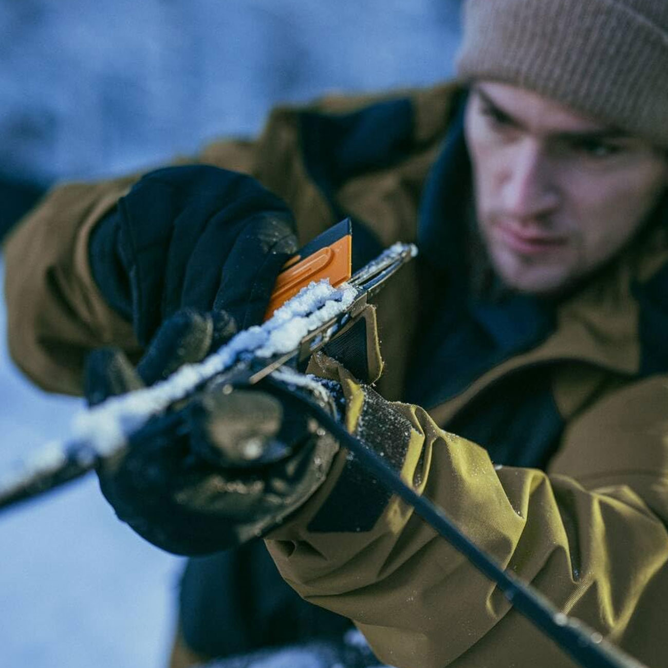 Fiskars Teleskop Auto Schneebrste und Duo Eiskratzer mit harter und weicher Kante Bild 9