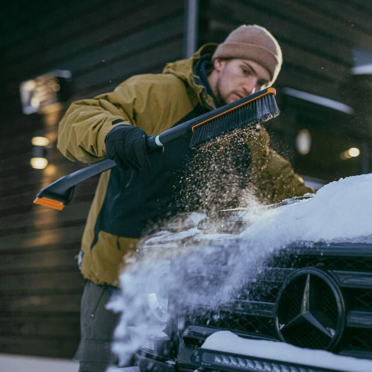Fiskars Teleskop Auto Schneebrste und Duo Eiskratzer mit harter und weicher Kante Bild 8