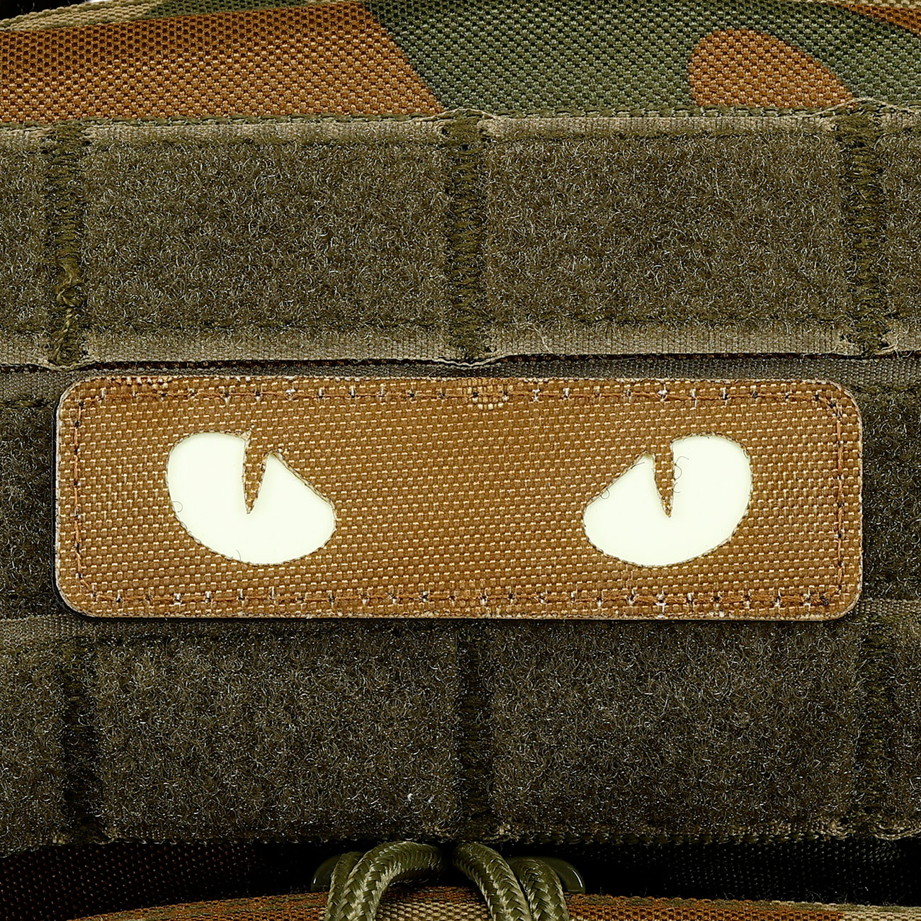101INC Lasercut Patch Cat Eyes Coyote leuchtend mit Klett auf der Rckseite Bild 1