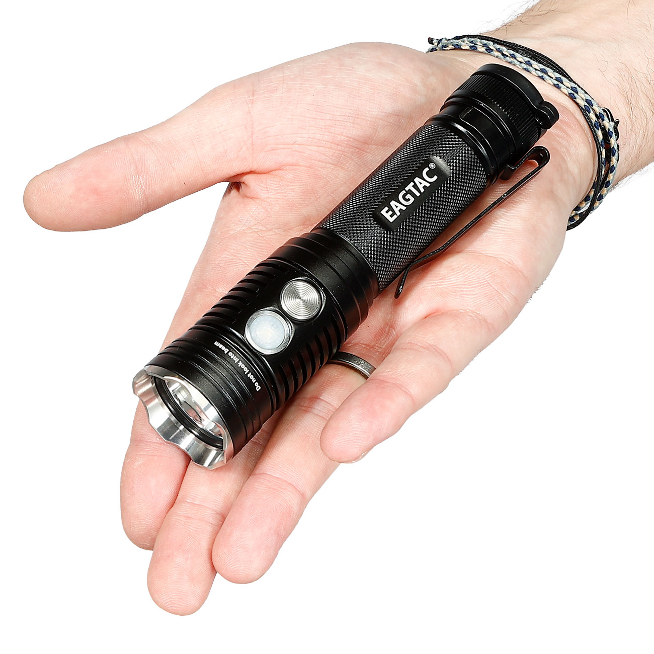 Eagtac LED-Taschenlampe TX3V MKII 3650 Lumen 10 Leuchtmodi inkl. Strobe wiederaufladbar Powerbank-Funktion inkl. Holster Ladekab Bild 9