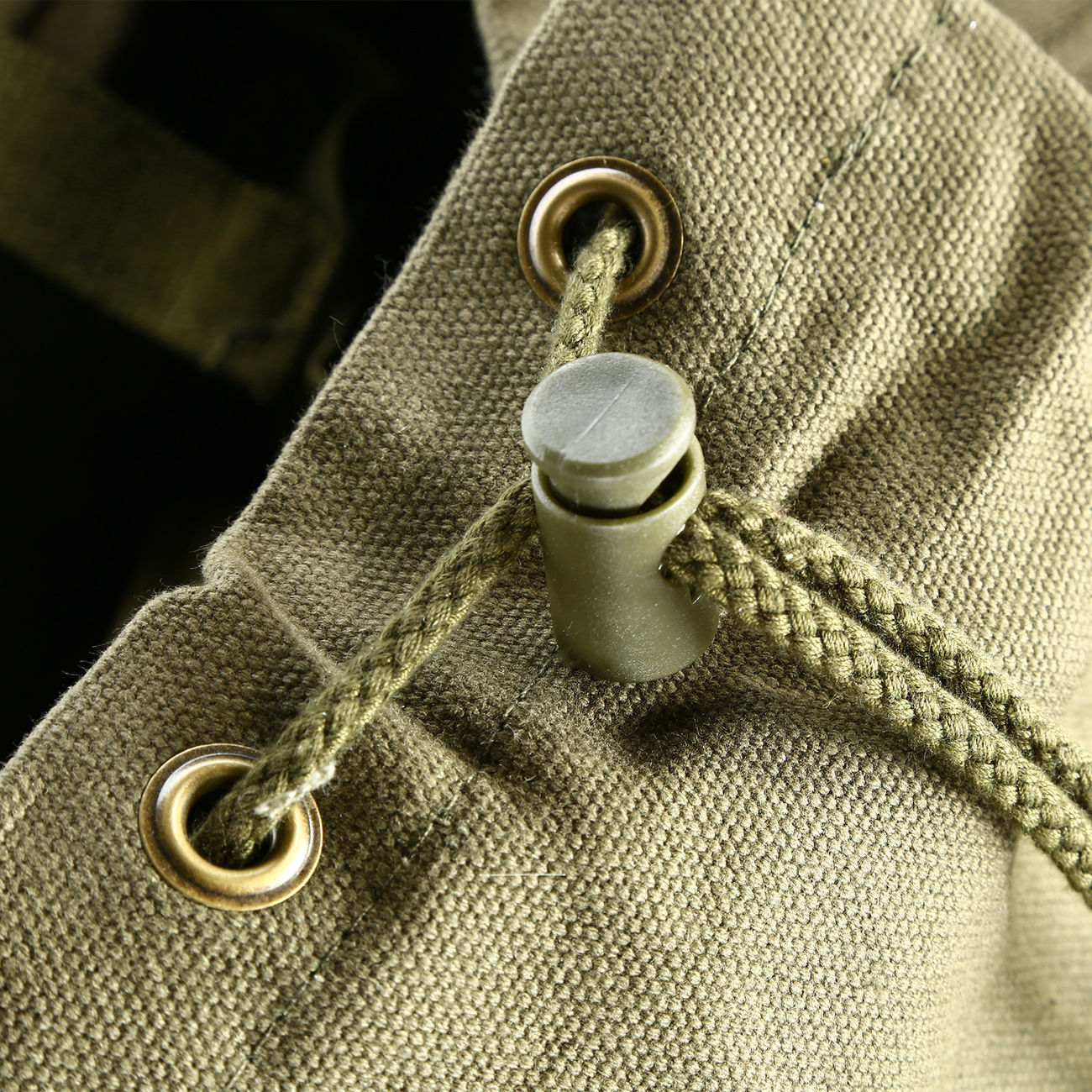 Gebirgsrucksack oliv Bild 1