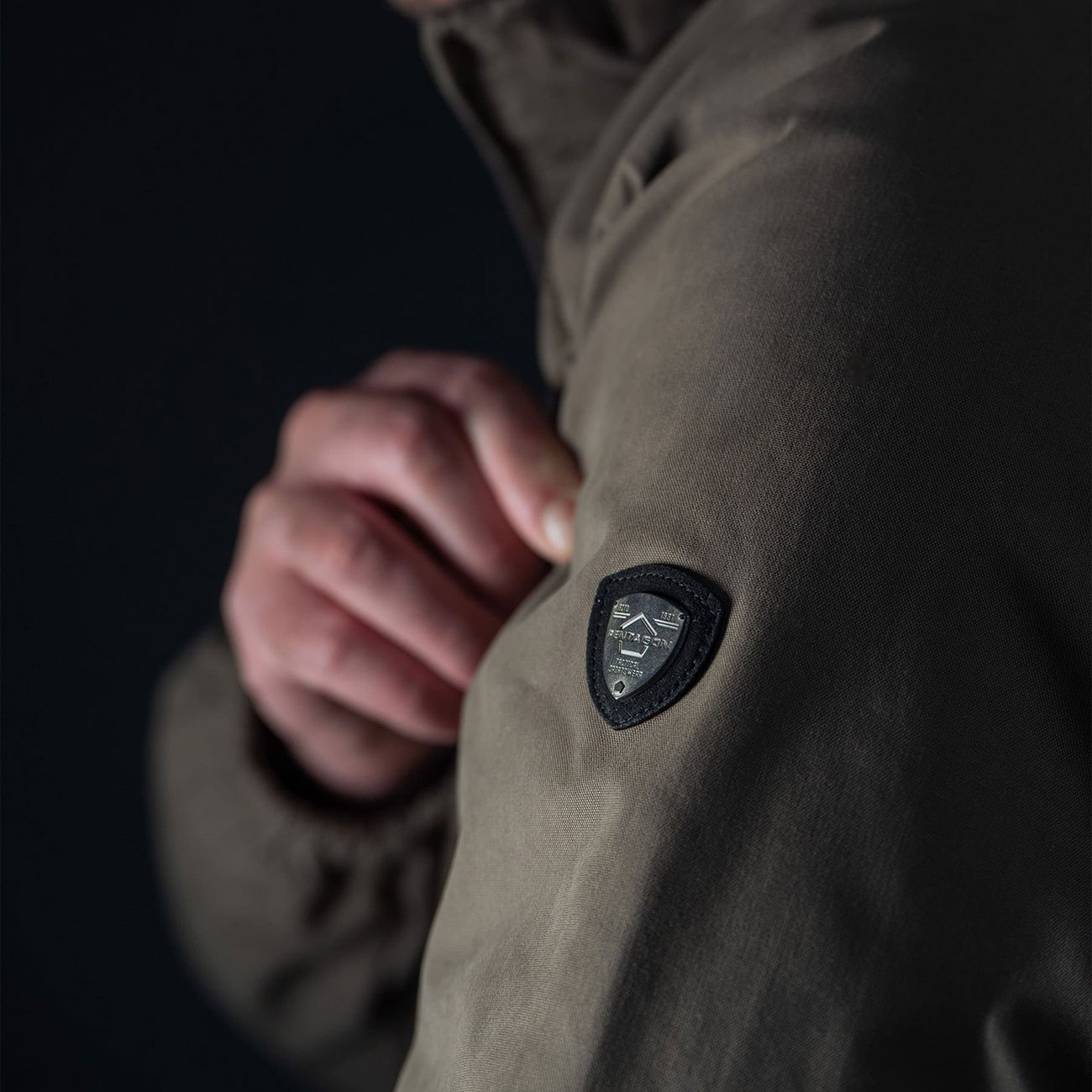 Pentagon Jacke Neutron Hybrid schwarz Bild 4