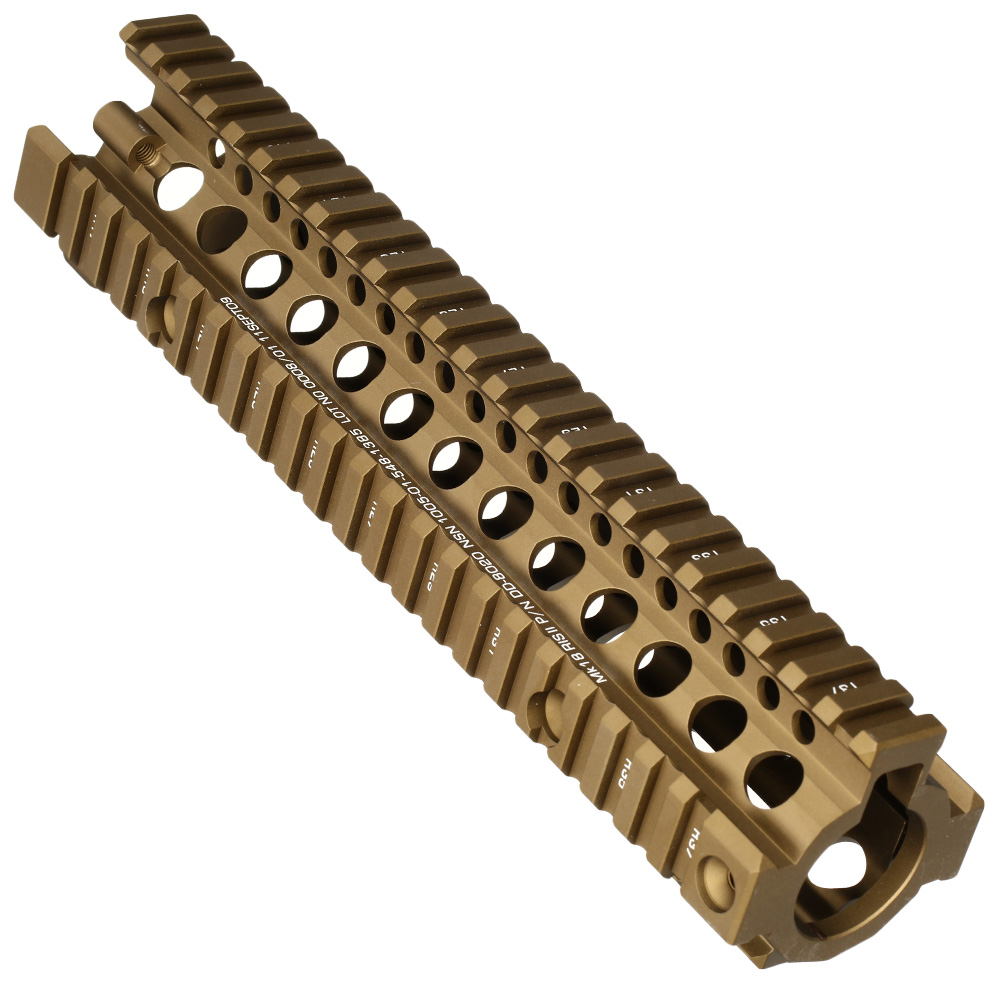 Socom Gear / Daniel Defense M4 Sopmod II RIS II 9.5 Dark Earth Bild 1