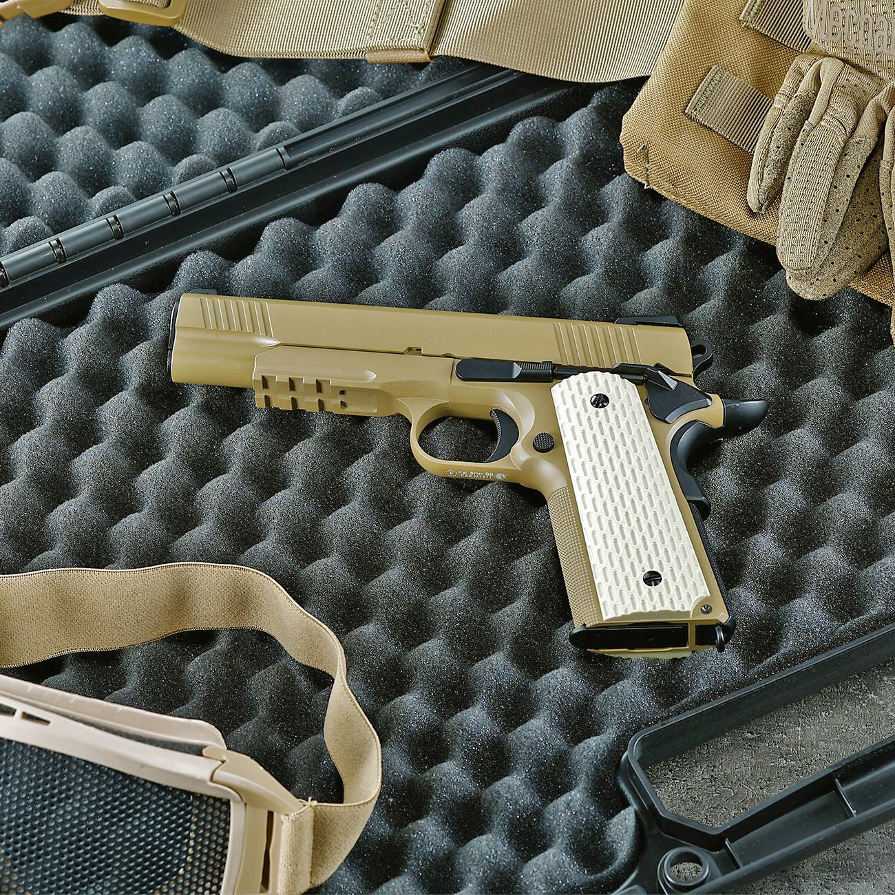 Wei-ETech Kbr-Style Warrior .45 ACP Vollmetall GBB 6mm BB Desert Tan Bild 1