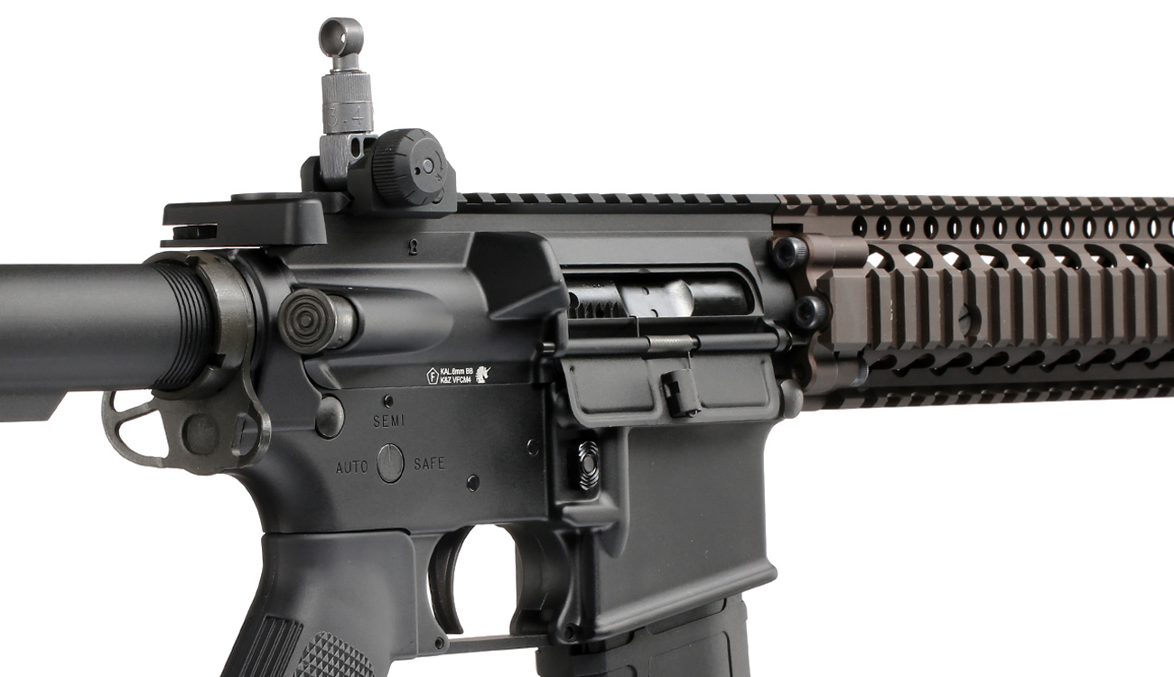 VFC Colt / Daniel Defense M4A1 RIS II Deluxe Vollmetall Gas-Blow-Back 6mm BB Dualtone Bild 8