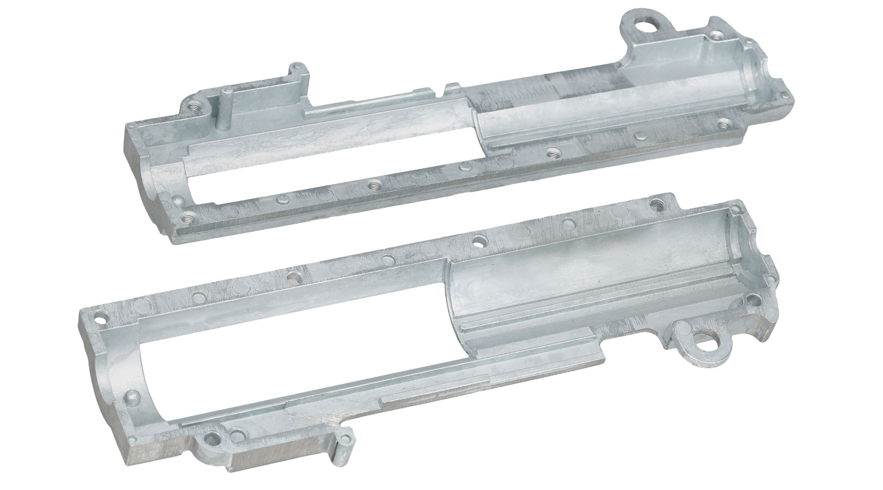 ICS M4 / M16 Split-Design Gearbox M120 komplett Standard Bore-Up Version oben silber MA-56 Bild 6