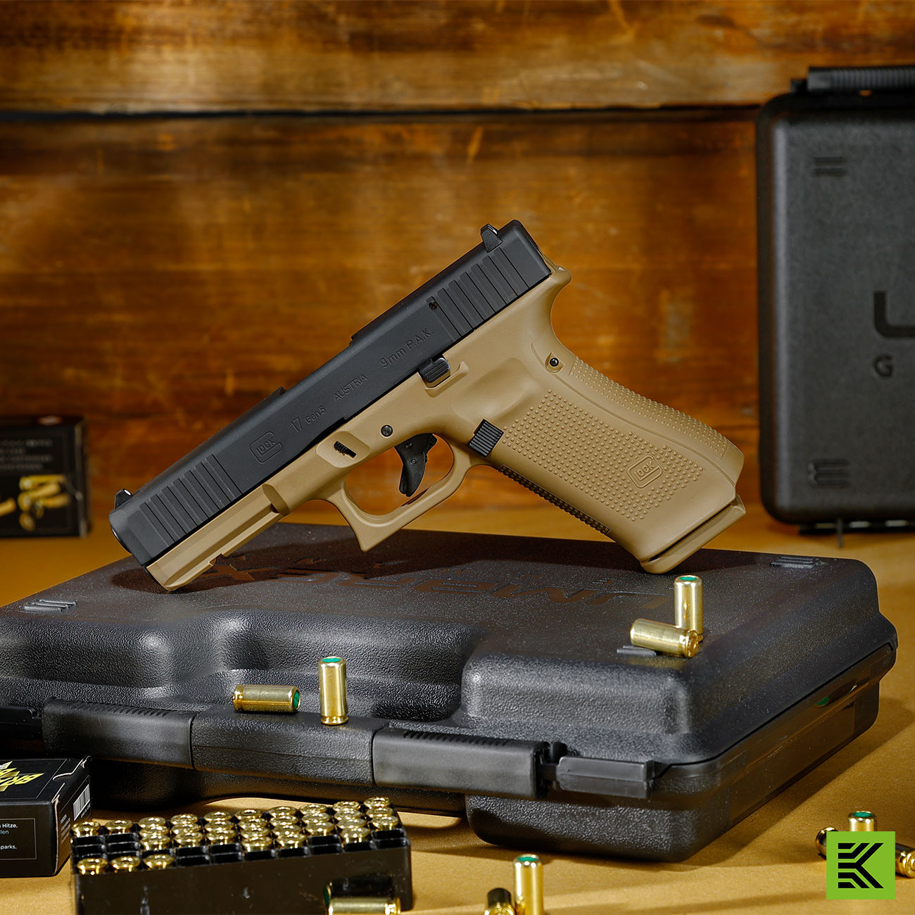 Glock 17 Gen5 Schreckschuss Pistole 9mm P.A.K. coyote inkl. Waffenkoffer Bild 1