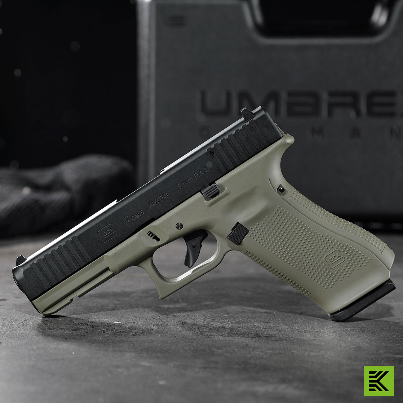 Glock 17 Gen5 Schreckschuss Pistole 9mm P.A.K. Battlefield Green inkl. Waffenkoffer Bild 1