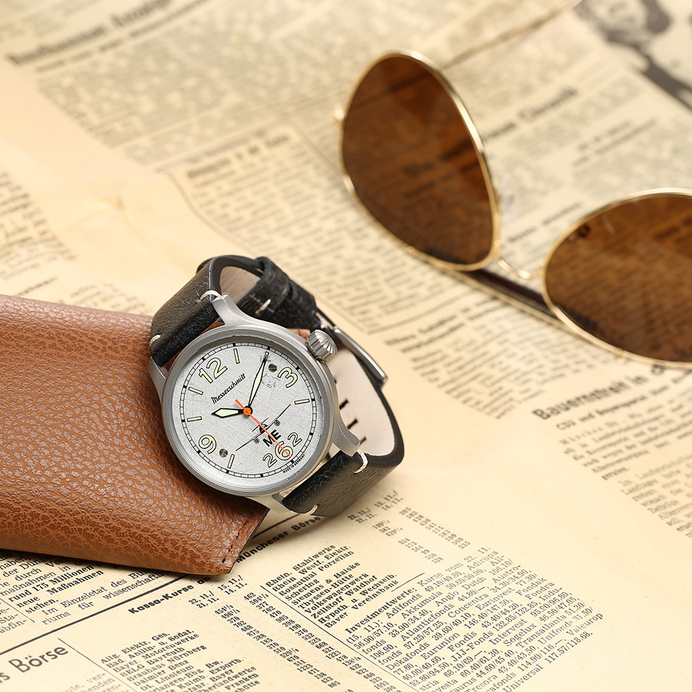 Messerschmitt Fliegeruhr ME262-42 Aero Unikat mit Vintage Lederarmband Bild 1