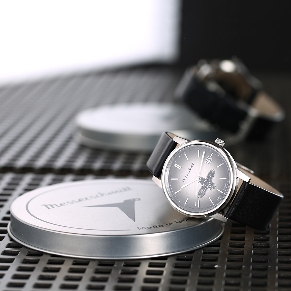 Messerschmitt Boxer-Uhr ME-Boxer 15 mit Lederband Bild 1