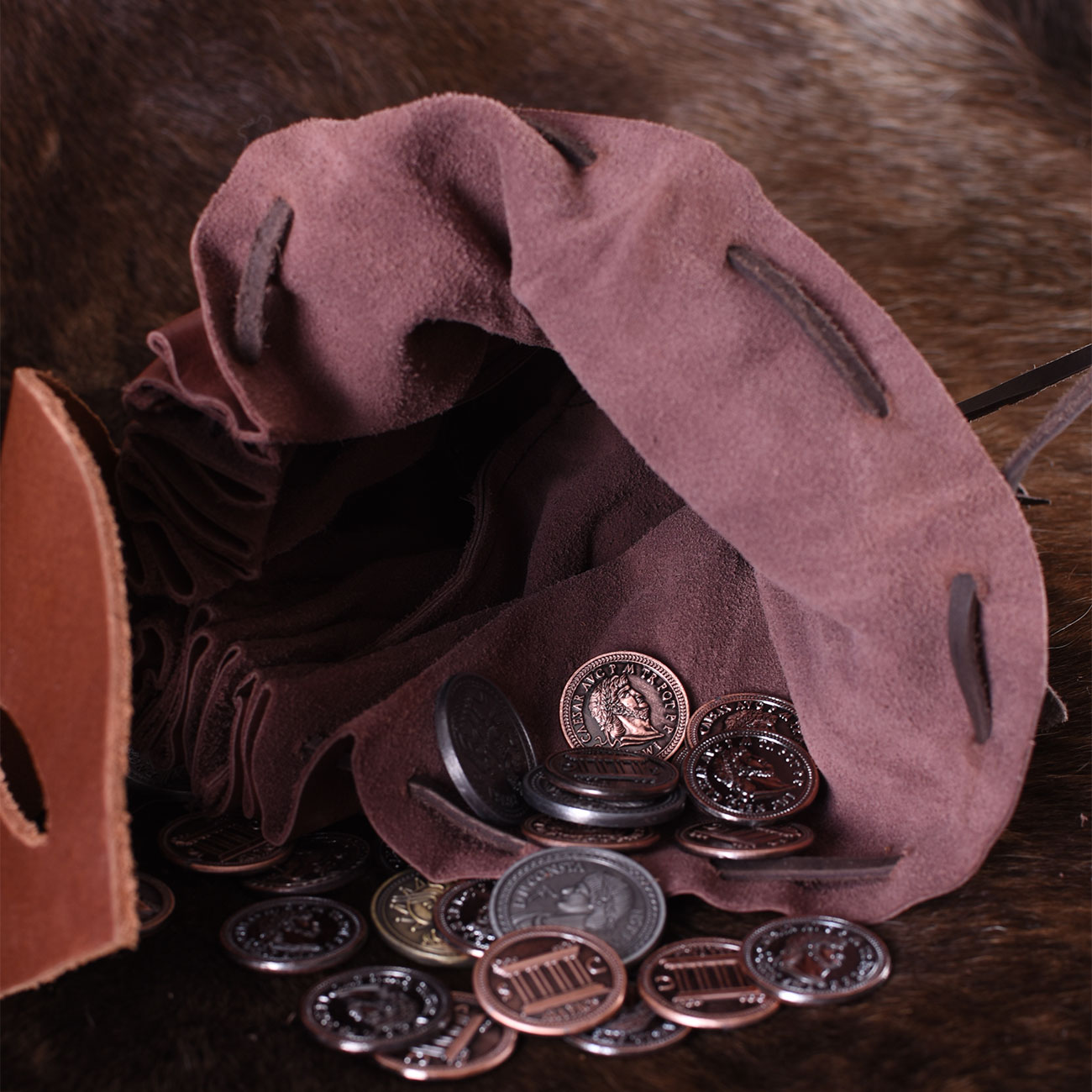 Battle-Merchant Mittelalter Lederbeutel Geldkatze mit Hornknopf  rotbraun Bild 2