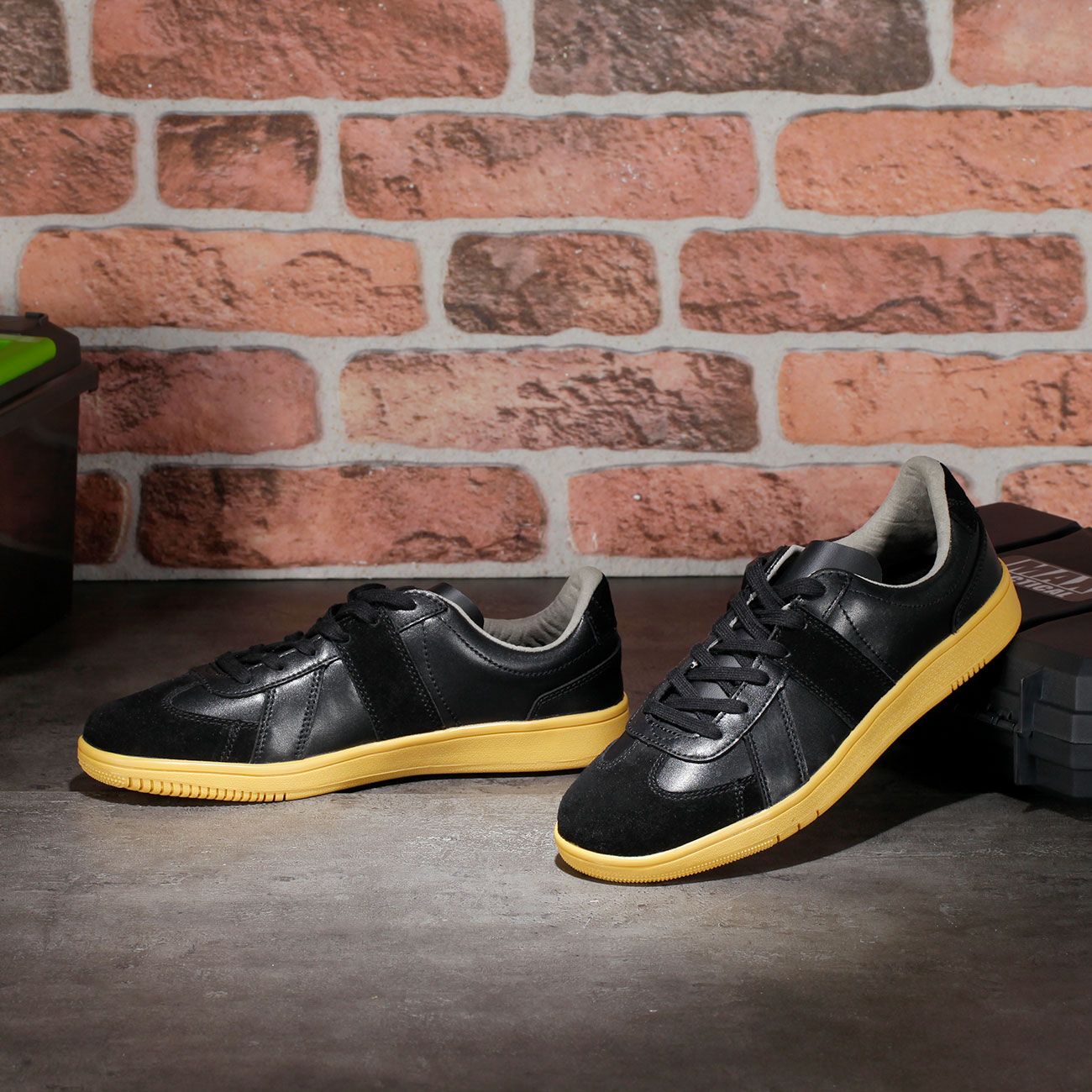 Brandit BW Sportschuh schwarz Bild 1