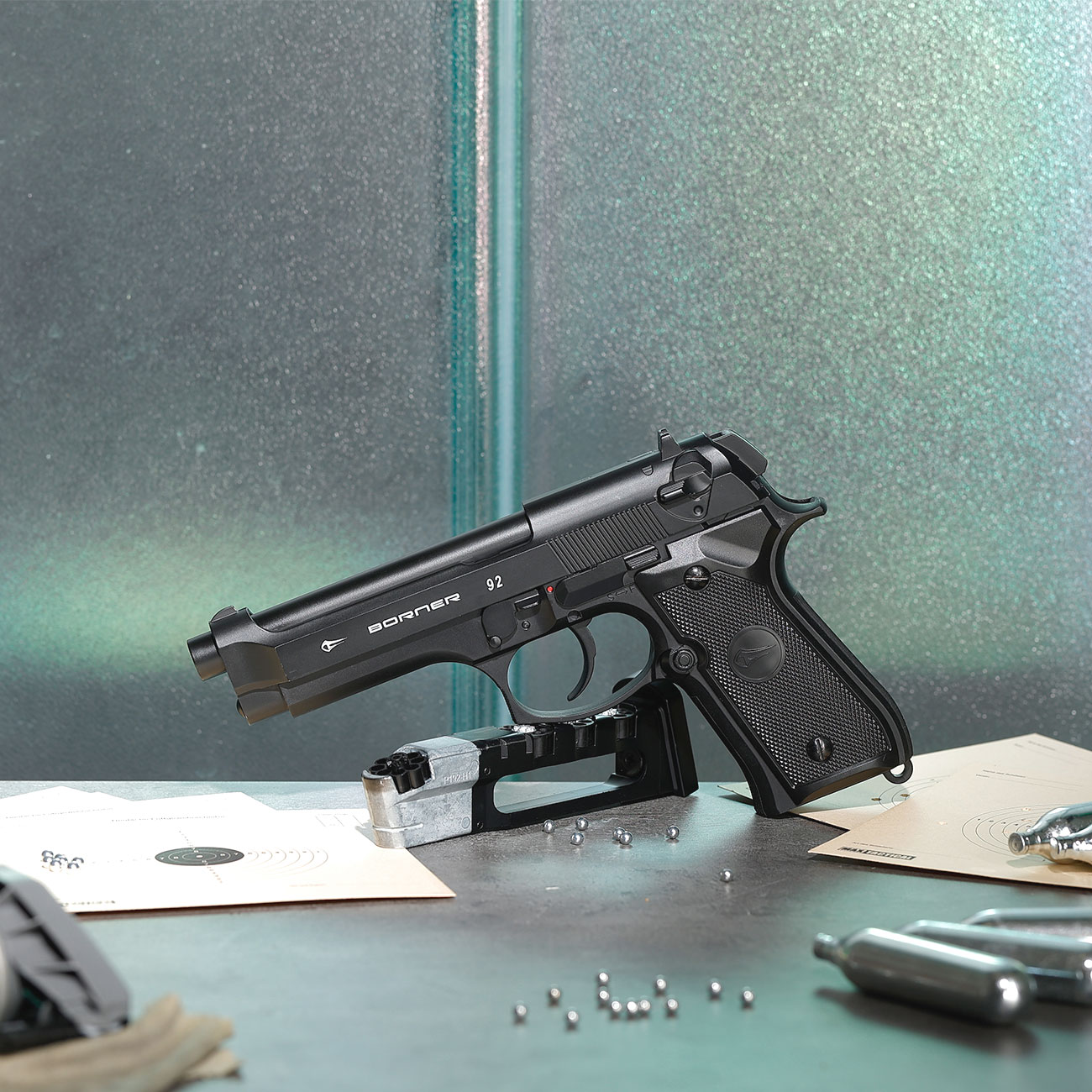 Borner 92 CO2 Luftpistole Kal. 4,5mm BB und Diabolo BlowBack mit Metallschlitten schwarz Bild 1