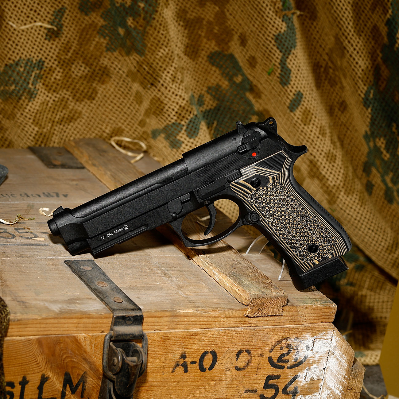 KLI M92A1 CO2 Luftpistole Kal. 4,5 mm BB Vollmetall Blowback schwarz - G10 Grip Edition Bild 1