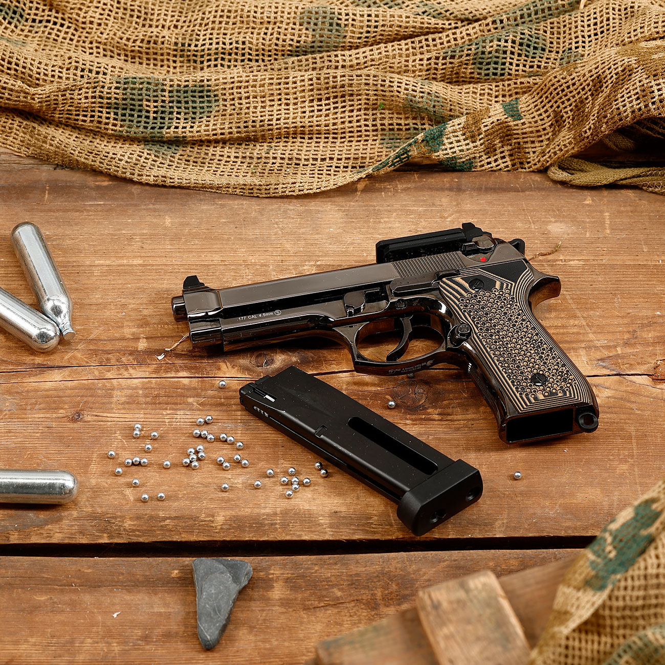 KLI M92 Fusion Optic Ready CO2 Luftpistole Kal. 4,5 mm BB Vollmetall Blowback Blackchrome-Finish - G10 Grip Edition Bild 1