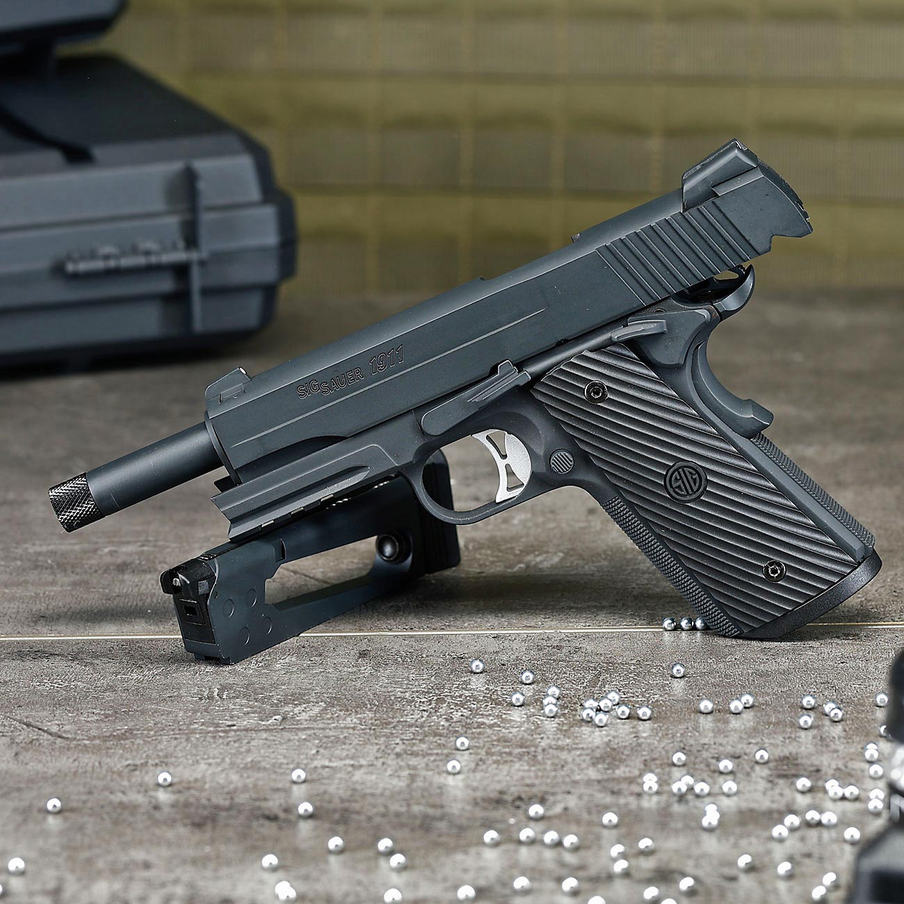Sig Sauer 1911 TacOps CO2 Luftpistole Kal. 4,5 mm BB Blowback Vollmetall schwarz Bild 1