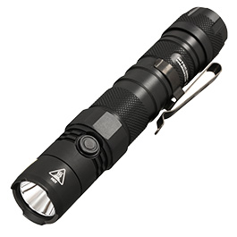 Nitecore LED-Lampe NEW P12 schwarz 1200 Lumen inkl. Tactiacal Holster