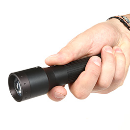 Fox Outdoor Mini High Tech LED Stablampe Taschenlampe Fokus-Funktion schwarz 