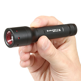 LED Lenser P5 Taschenlampe 140 Lumen schwarz inkl. Holster und Handschlaufe Bild 9