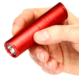 Klarus LED Taschenlampe K10 1200 ANSI Lumen rot Jubiläumslampe inkl. Geschenkverpackung Bild 10