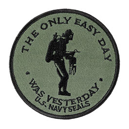101 INC Aufnher The only Easy Day was Yesterday oliv