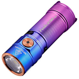 Produktbild zu Fenix LED-Taschenlampe E18R V2.0 Nebula Special Edition 6 Le ...