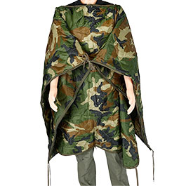 Produktbild zu Mil-Tec Poncho Liner Multifunction woodland ...