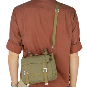 Kleinbild 6 BW Packtasche klein oliv