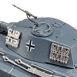 Kleinbild 11 Techno 1:72 Panzer Sd.Kfz. 182 Tiger II Knigstiger Metallmodell Ausfhrung Berlin 1945