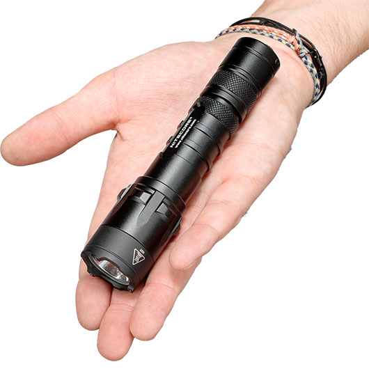 Nitecore LED-Lampe P20UV V2 1000 Lumen mit UV-Funktion schwarz inkl. Tactical Holster Bild 3