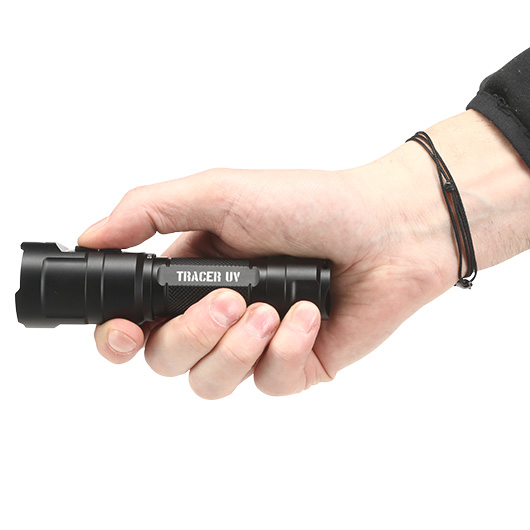 Mactronic LED Taschenlampe Tracer UV 1000 Lumen schwarz mit UV Licht inkl. Ladekabel und Akku Bild 9
