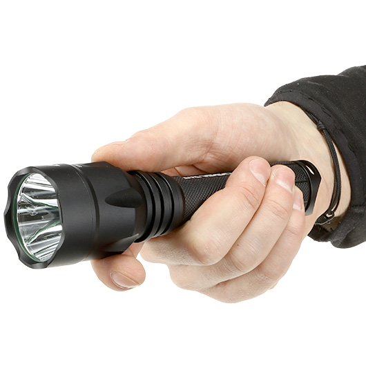 Mactronic LED Taschenlampe Black Eye 1550 Lumen Set schwarz mit viel Zubehr Bild 10